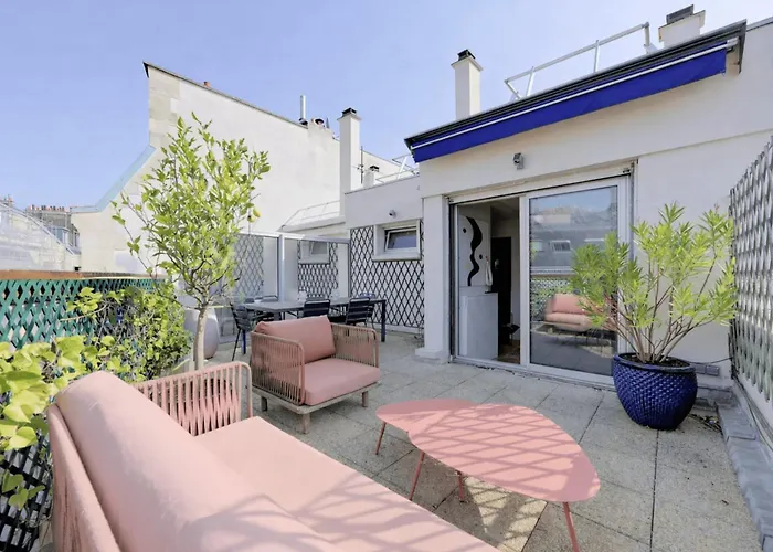 Cocoon With Eiffel Tower View * Paris