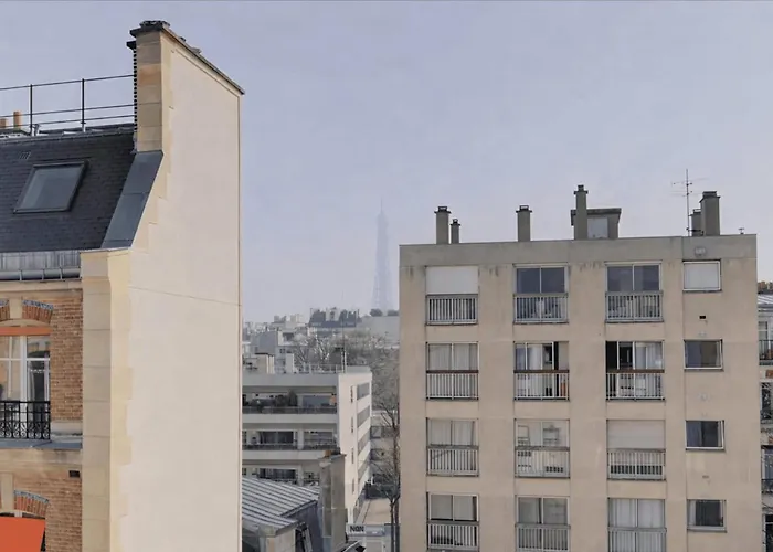 Cocoon With Eiffel Tower View